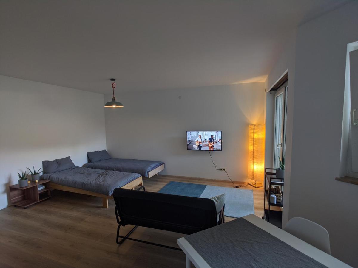 Ideales Messe Appartment 15Min Fahrtweg キルヒハイム・ウンター・テック エクステリア 写真