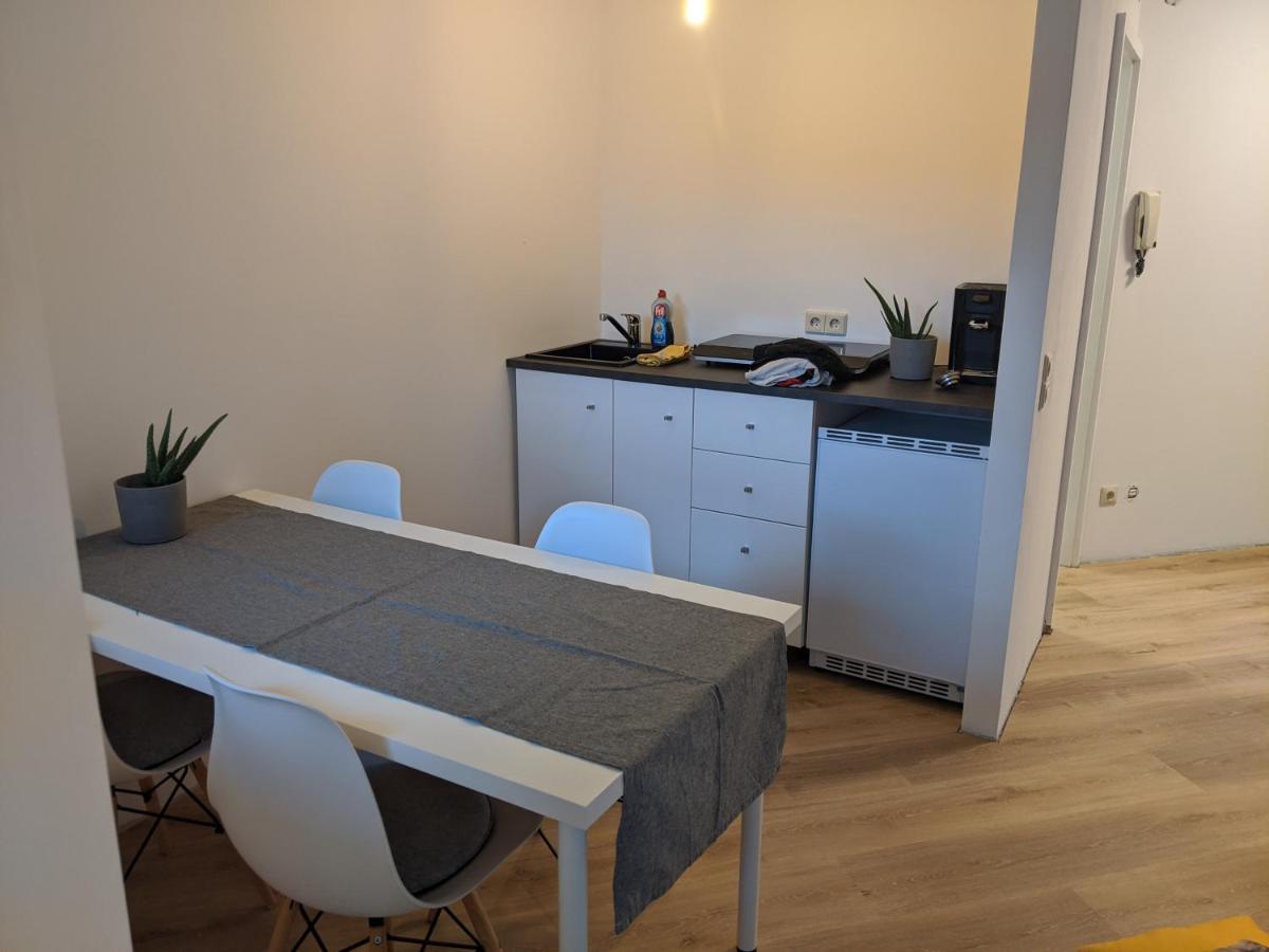 Ideales Messe Appartment 15Min Fahrtweg キルヒハイム・ウンター・テック エクステリア 写真