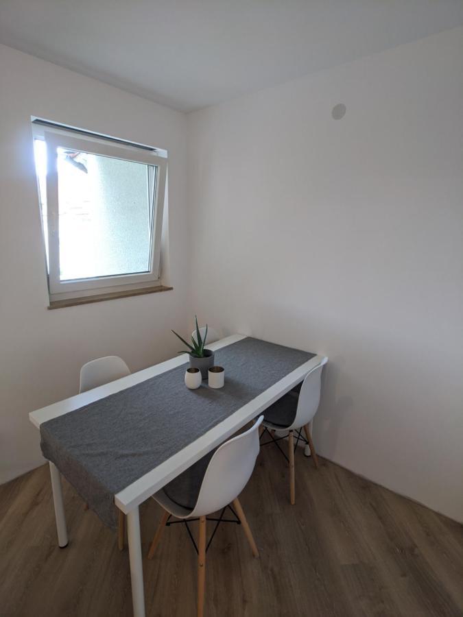Ideales Messe Appartment 15Min Fahrtweg キルヒハイム・ウンター・テック エクステリア 写真